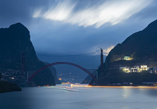 Гурван хавцлын үзэмж