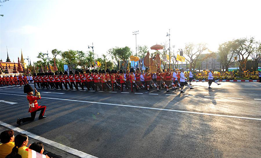 Тайландын вангийн Бангкок дахь парад