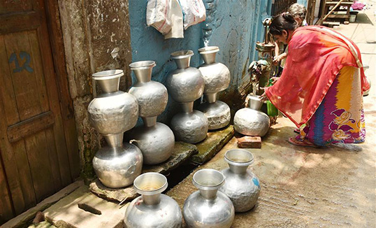 Дака хотын иргэд усаар дутагдаж байна