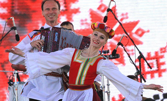 Беларусь тусгаар тогтнолын өдрөө сүрлэг тэмдэглэн өнгөрүүлэв