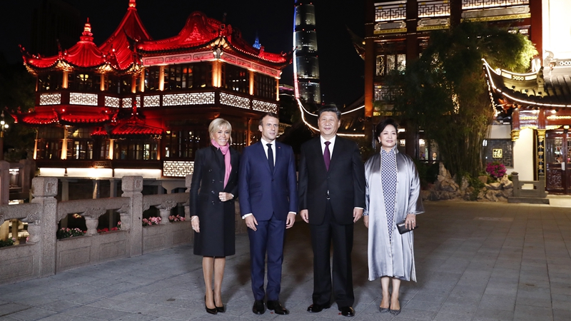 Ши Жиньпин Францын Ерөнхийлөгчийг хүлээн авч уулзав